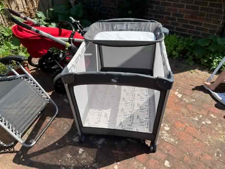 Photo of free baby carry cot with changing stand. (Grandpont OX1) #1