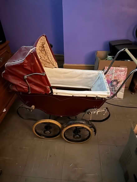 Photo of free Antique/vintage dolls pram (a project) (islington N1) #1