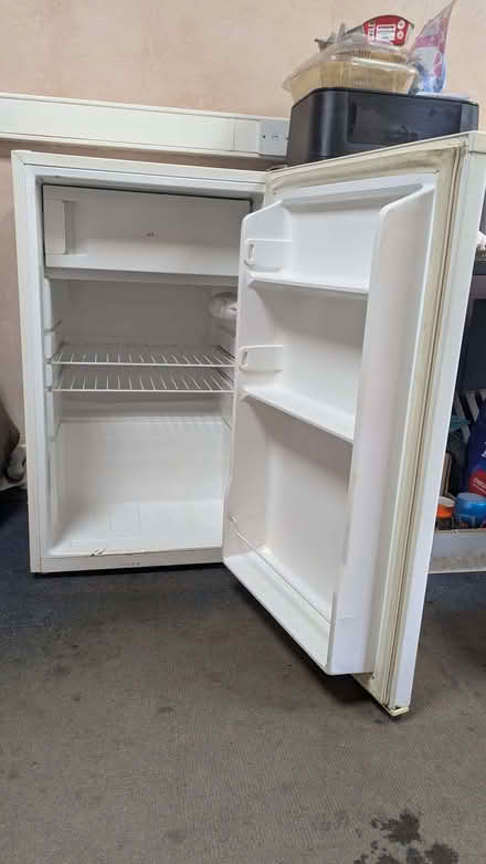 Photo of free Fridge (Bethesda LL57) #1