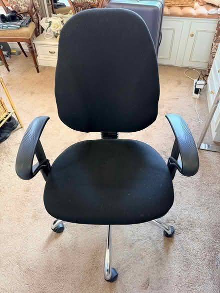 Photo of free Black chair and computer desk (Albany Street EH1) #2