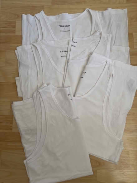 Photo of free Fest tops (Stonebridge NW10) #1