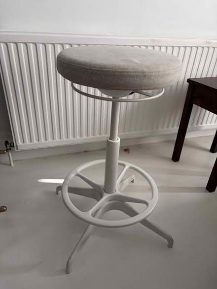 Photo of free Adjustable stool (Streatham Common) #1