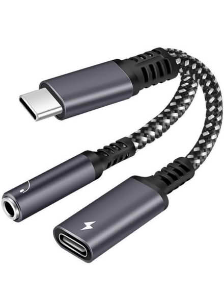 Photo of 2 in 1 USB C to 3.5mm Jack Adapter (N4 Manor House) #1