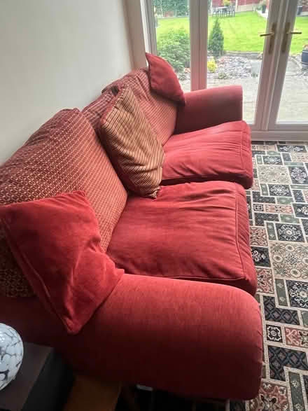 Photo of free Red sofas (Mansfield NG18) #1