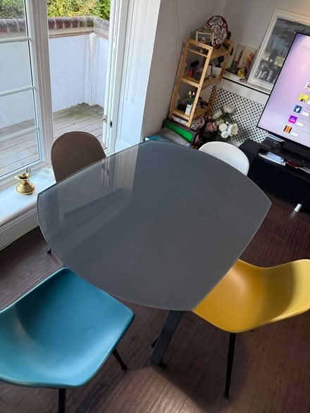 Photo of free Extendable tempered glass dining table (Chalker's Corner TW10) #2