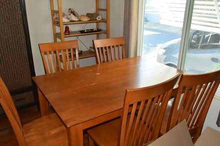 Photo of free Kitchen Table & 5 Matching Chairs (3231 Vineyard Ave) #1