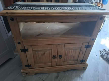 Photo of free Tv unit (Houghton regis LU5) #4