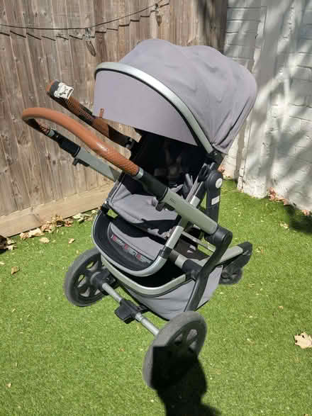 Photo of free Pram Joolz Day 2 in grey (East Ham E6) #3
