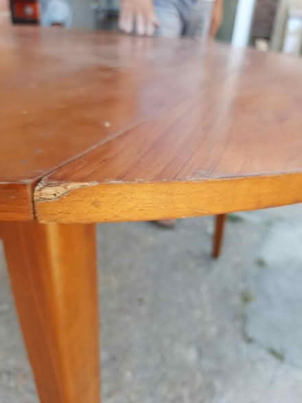 Photo of free round table (Bexhill TN40) #4