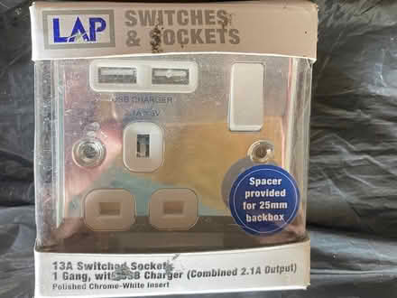 Photo of free Switched socket with USB charger (Caversham RG4) #1
