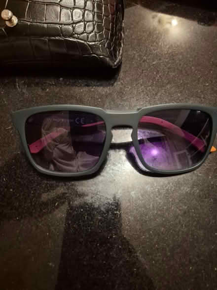 Photo of free Sunglasses with the leather case (Sw1p 4bb) #3