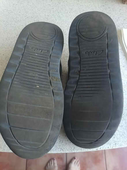 Photo of free Clarks school shoes size 1.5G (Crays Hill) #2
