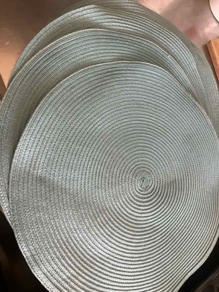 Photo of free 4 placemats (13422 Huston St., Sherman Oaks) #1