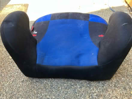 Photo of free Car booster seat (Morden SM4) #1