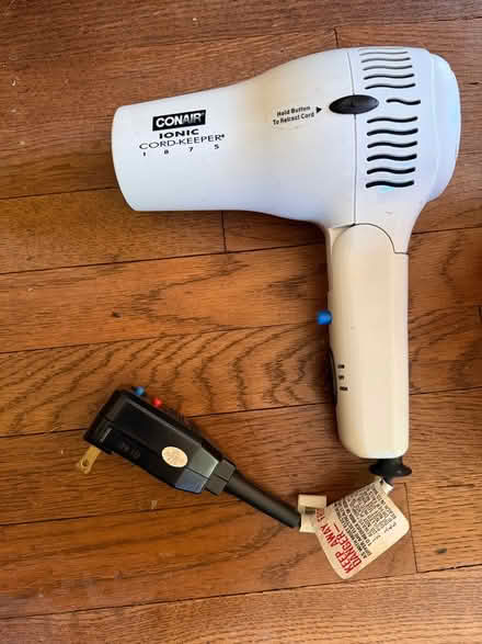 Photo of free Conair ionic hair dryer (Oakland near lake Merritt) #1