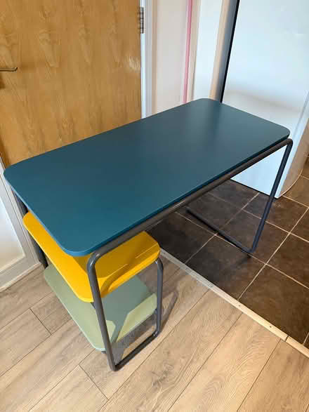 Photo of free Computer Desk/Table modern (E5) #2