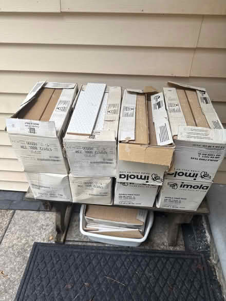 Photo of free Imola tiles full of life 9 boxes (Aurora) #3