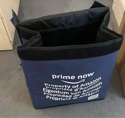 Photo of free Amazon insulated bag + ice packs (E10) #2
