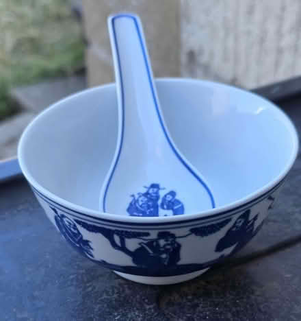 Photo of free Chinese small soup bowls and spoons (Stroud GL10) #1