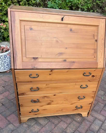 Photo of free Pine bureau (Walton ST15) #3