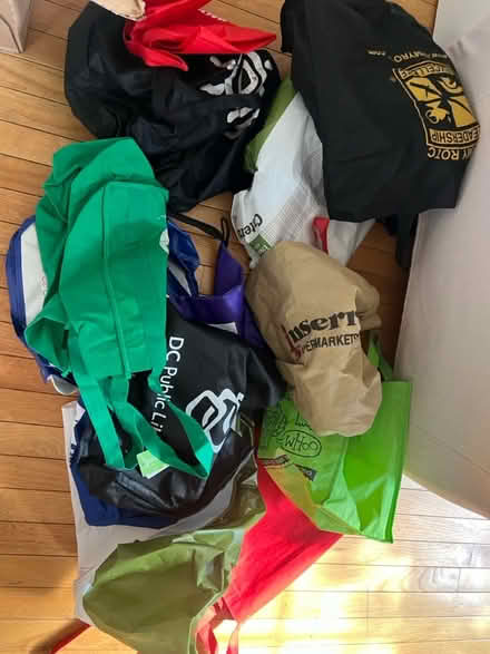 Photo of free 12 used tote bags (20012) #3