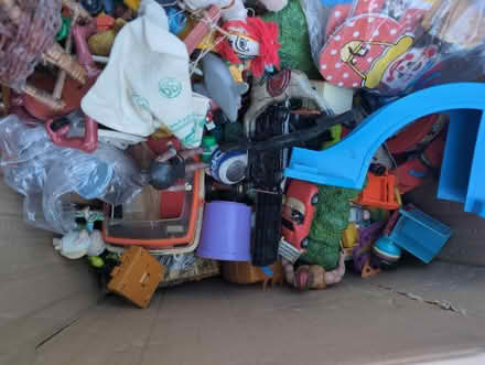 Photo of free Various kid items (Byfleet KT14) #3