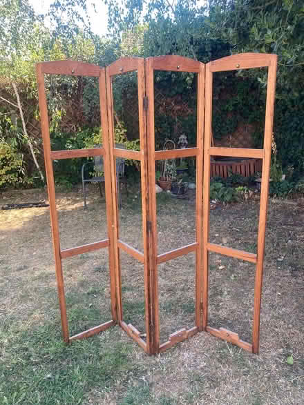 Photo of free Room divider/screen (Loughton IG10) #1