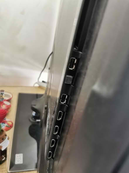 Photo of free Samsung 46 inch tv (KT3 new malden) #4
