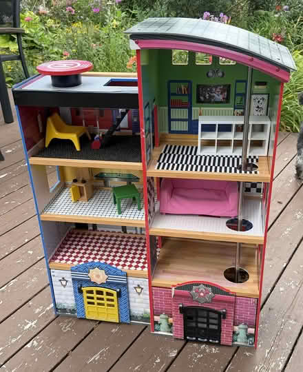 Photo of free Toy fire house (Hunt Club) #1
