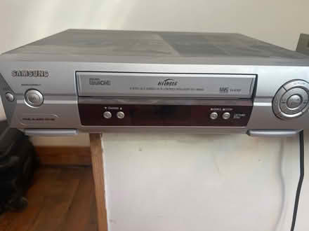Photo of free Samsung VHS player in good working order (Henley-on-Thames RG9) #1