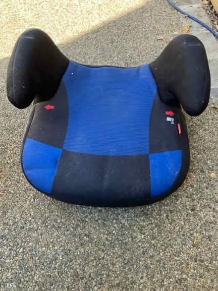 Photo of free Car booster seat (Morden SM4) #2