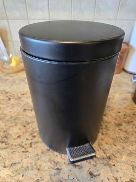 Photo of free Black 5 litre pedal bin (Lydgate OL4) #1