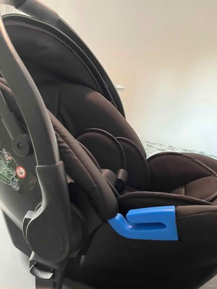 Photo of free Car seat for new born (CH2 (Newton)) #3