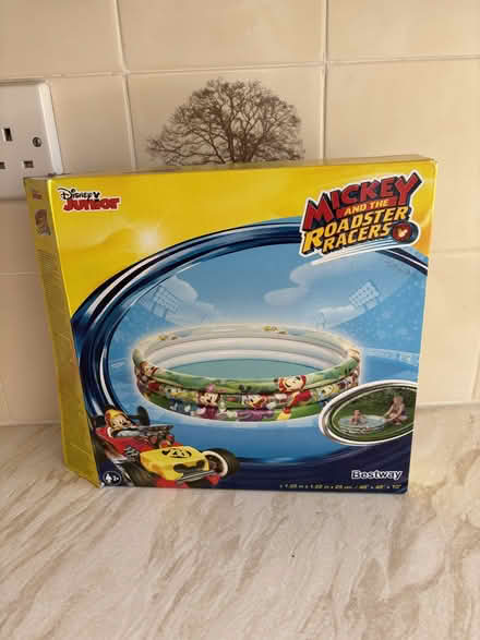 Photo of free Small blow up paddling pool (Wokingham RG40) #1