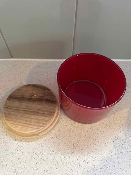 Photo of free Christmas pot red (Coalpit Heath BS36) #2