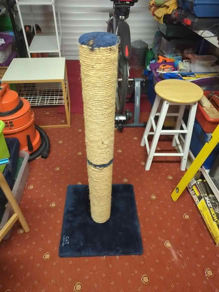 Photo of free Car scratching post (Rothwell NN14 6) #1