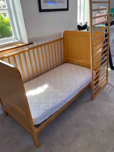 Photo of free Cot Bed. (Woodhouse Eaves LE12) #1