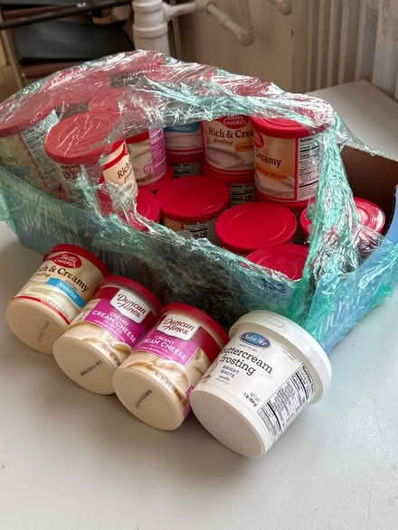 Photo of free Creamy Frosting (10013) #1