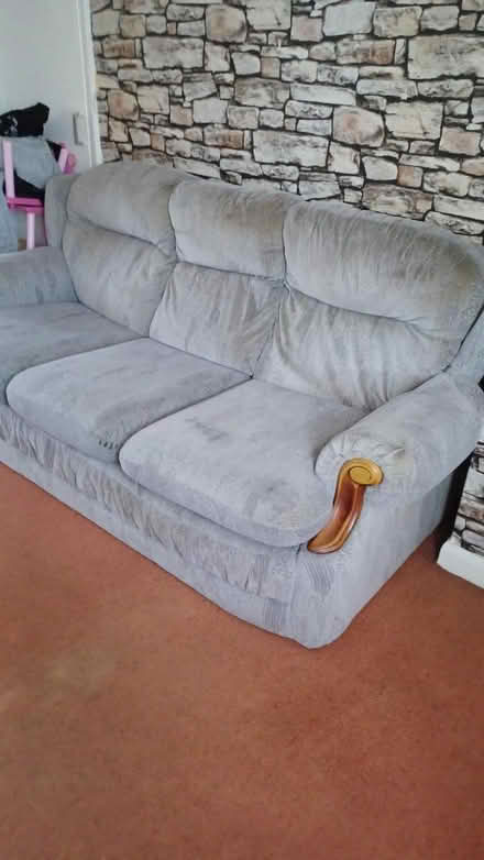 Photo of free Sofa (Ct196na) #1