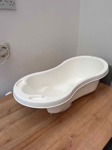 Photo of free Baby bath (CH2 (Newton)) #2