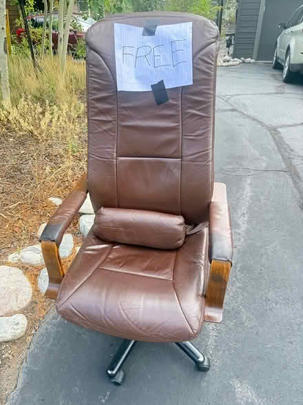 Photo of free Executive Desk Chair (102 Blue Grouse Silverthorne C) #1