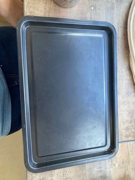 Photo of free black baking trays/ oven trays (Shoreditch EC2A) #1