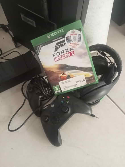 Photo of free Xbox One console ,controller (Clonee) #1