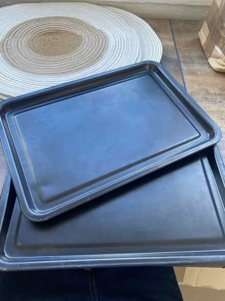 Photo of free black baking trays/ oven trays (Shoreditch EC2A) #2