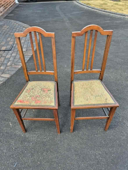 Photo of free 5 dining type chairs (Wightwick WV6) #3
