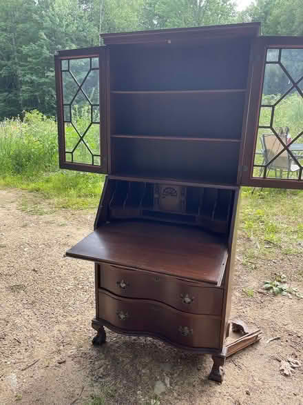 Photo of free Secretary (West Paris) #1