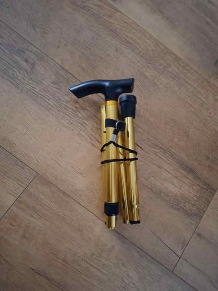 Photo of free Collapsible walking stick (Woodley RG5) #2