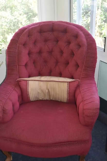 Photo of free Antique Red Chair (3231 Vineyard Ave) #1