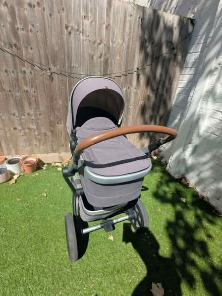 Photo of free Pram Joolz Day 2 in grey (East Ham E6) #2