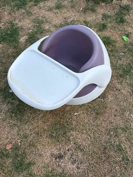 Photo of free Baby feeding seat (Abingdon OX14 2DQ) #1
